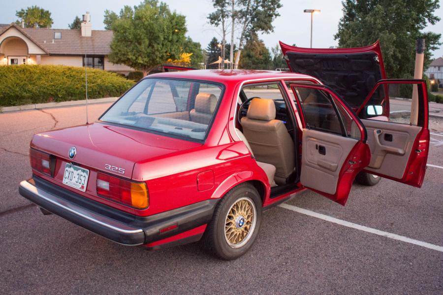  BMW 325 Sedan (E30) 1988 года  (фото 34 из 58)
